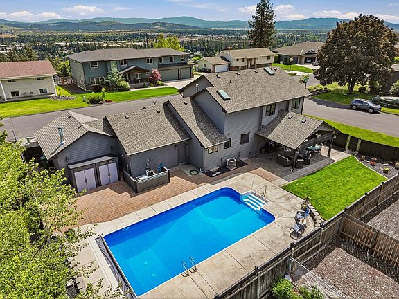 2nd image of 8111 N Panorama Dr