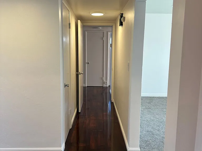 Hallway to bedrooms