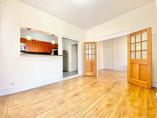 Rented by Bond New York | media 2