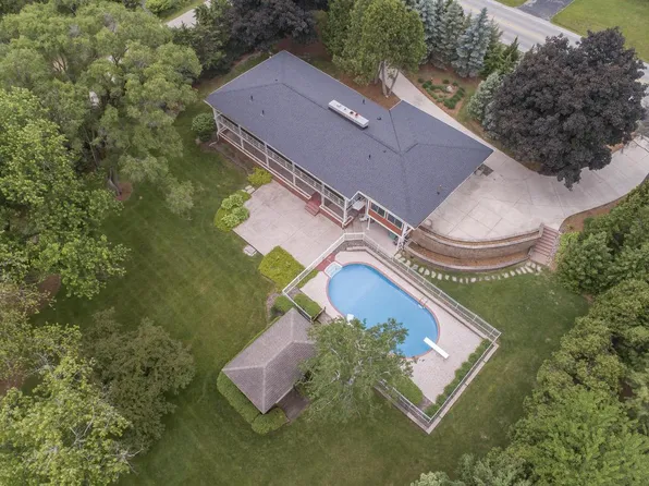 W140N7668 Lilly ROAD, Menomonee Falls, WI 53051