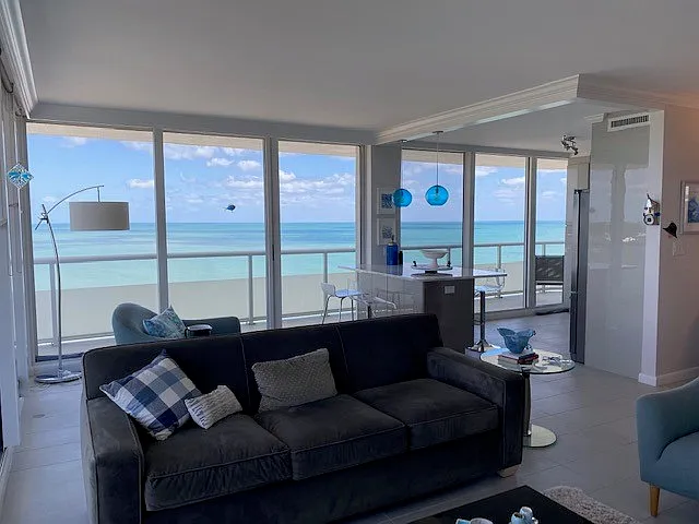 2 bed, 1112 sqft, $12,000 — Photo 4