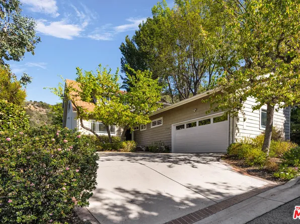 1758 Clear View Dr, Beverly Hills, CA 90210