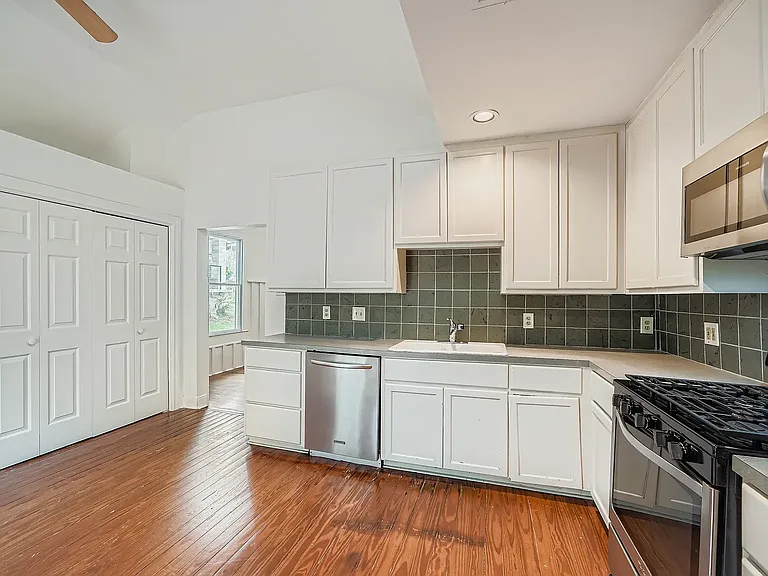 710 Pressler St — Photo 4