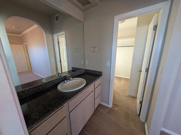 805 Bonnie Ct — Photo 14
