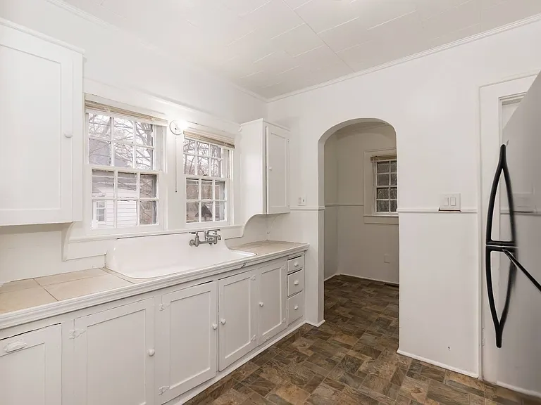 N Main St Duplex — Photo 13