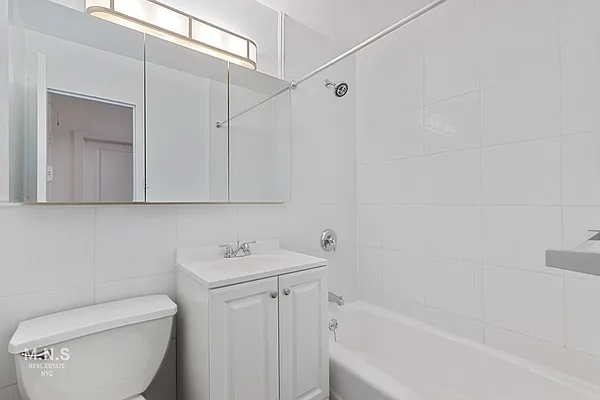 Rented by MNS | media 20