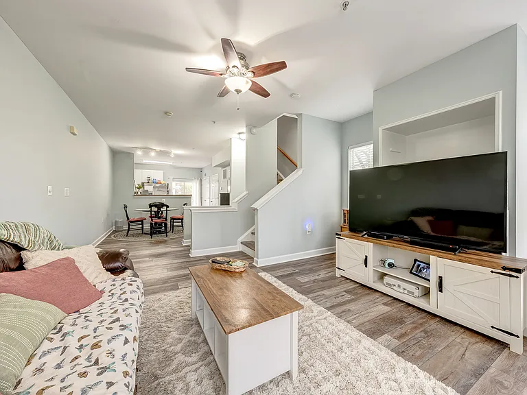 42461 Rockrose Sq — Photo 8