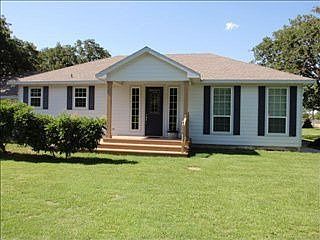 1st image of 304 S Pearson Ln