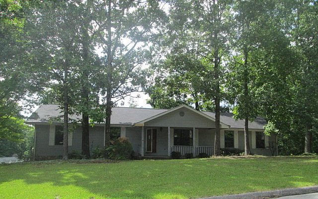 1st image of 305 Blue Bird Ln