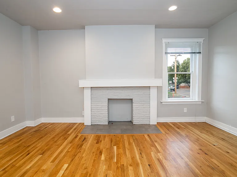 741 E. 10th Ave — Photo 16
