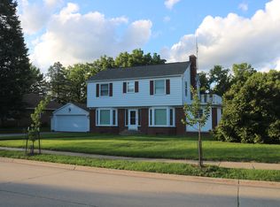 1210 S Grandview Ave, Dubuque, IA 52003