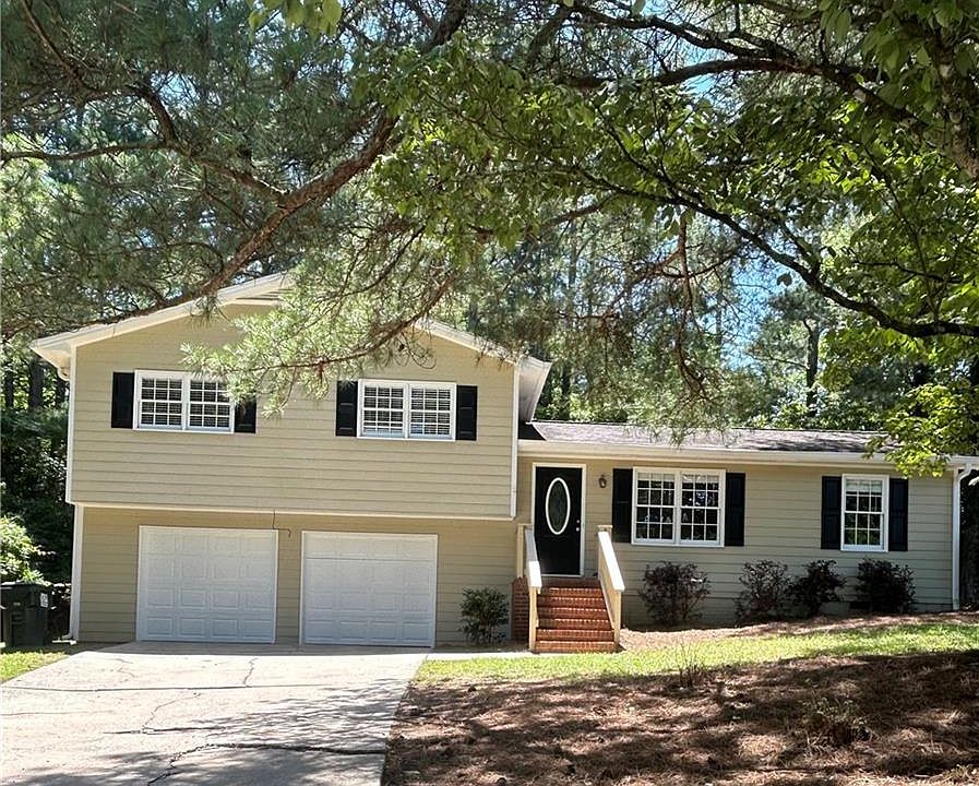1st image of 3692 Stoney View Dr
