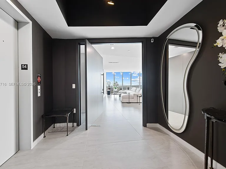 851 NE 1st Ave #Penthouse 5402 — Photo 8