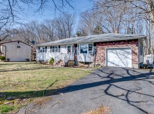 15 John St, Hackettstown, NJ 07840
