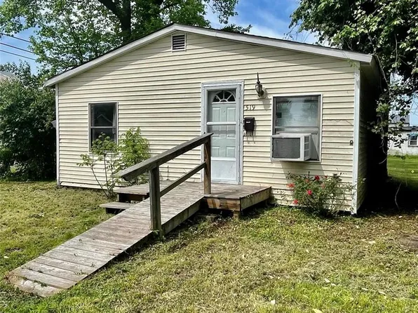 519 S Herman St, Lebanon, IL 62254