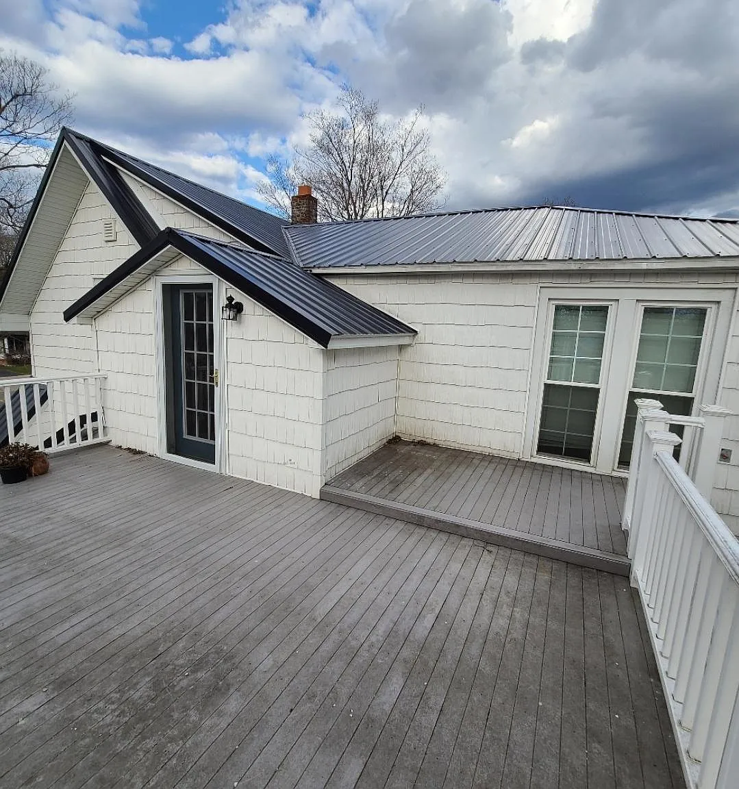 2 bed, 1000 sqft, $1,300 — Photo 1