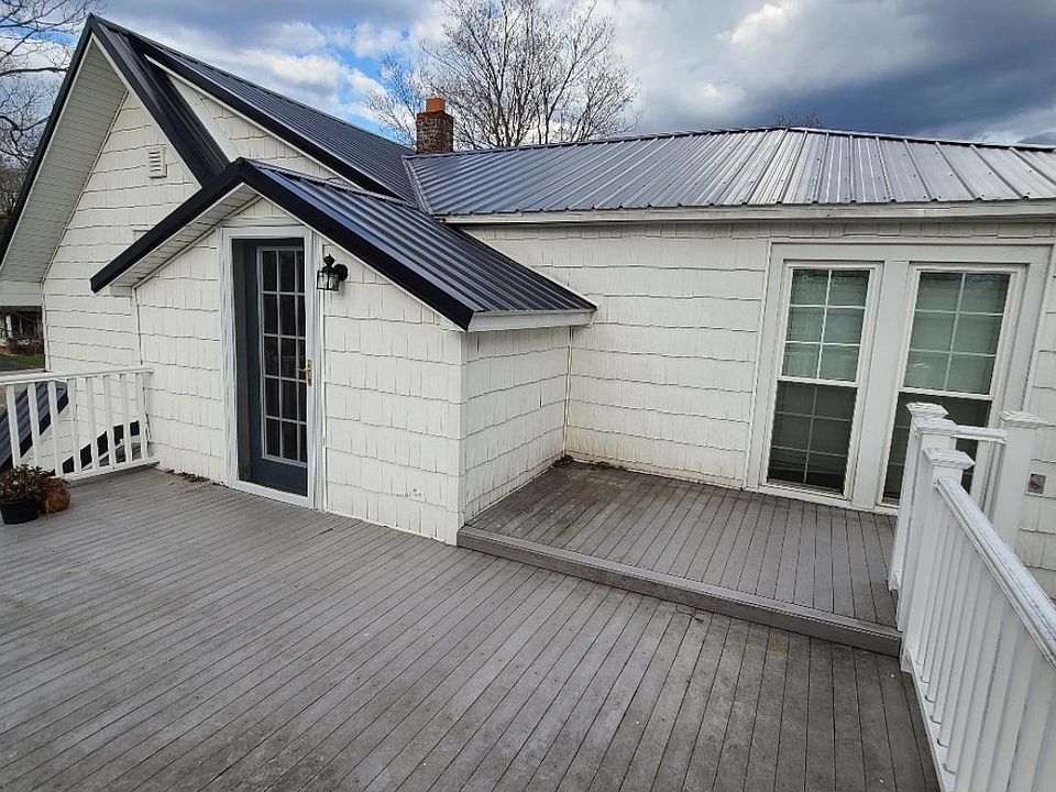 1st image of 506 E Main St