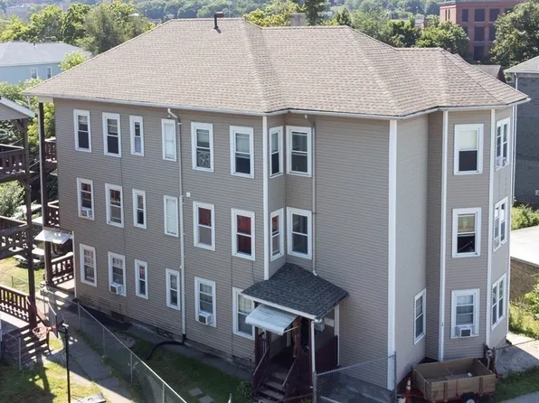1 Woodward St, Worcester, MA 01610