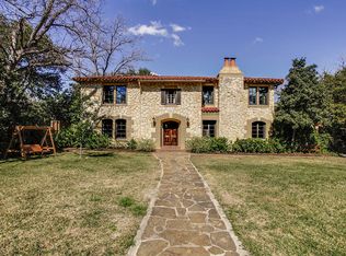 227 Park Hill Dr, Olmos Park, TX 78212