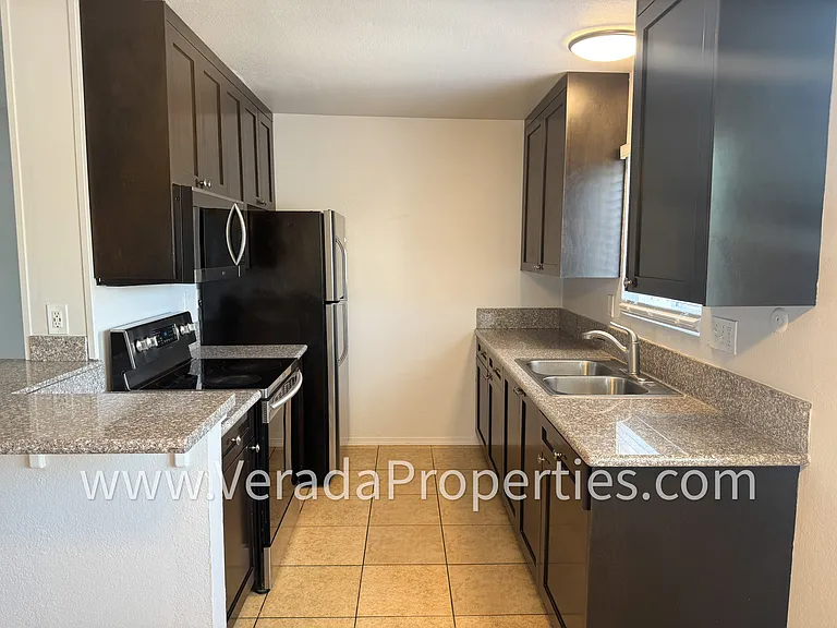 3514 Van Dyke Ave #8 — Photo 15