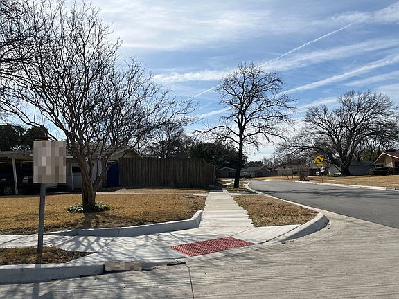 4th image of 3206 Coral Rock Ln