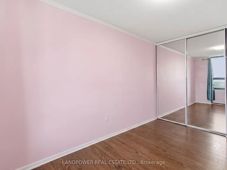 350 Seneca Hill Dr #Penthouse 14 — Photo 15