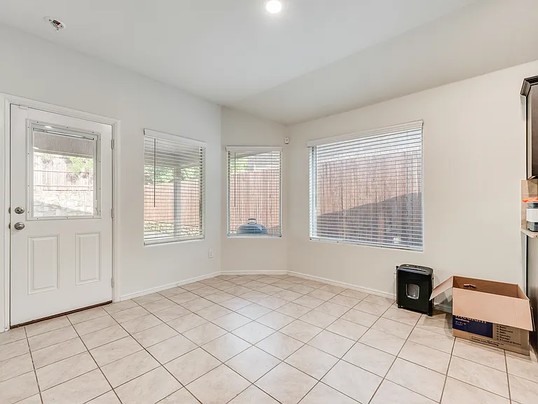705 Ben Lake Trl — Photo 8