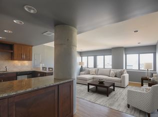 803 W 48th St APT 1202, Kansas City, MO 64112