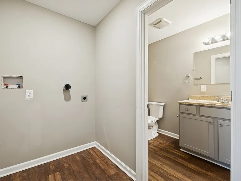 801 Poplar Ave #B — Photo 13
