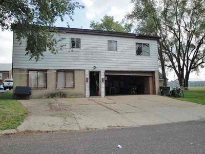 1422 S 11th St, Pekin, IL, 61554