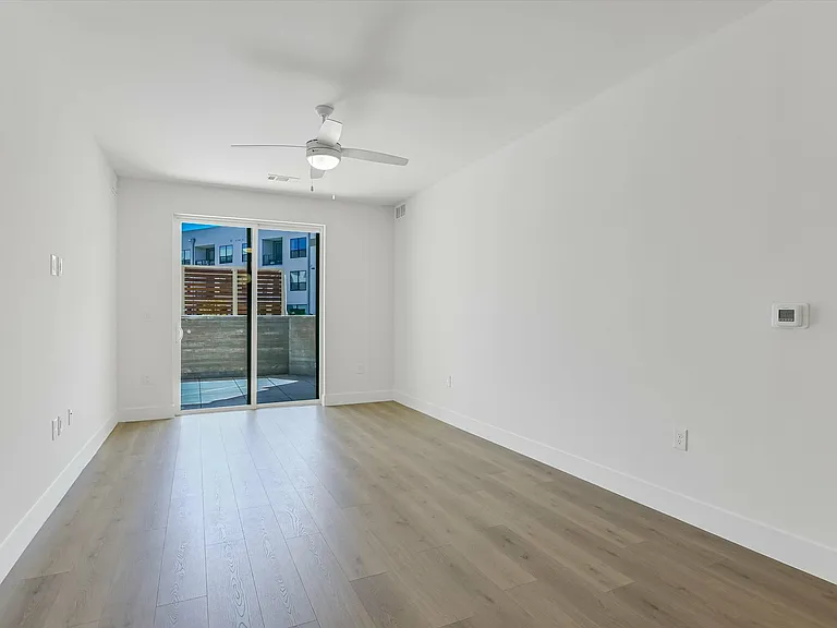 1701 Simond Ave #421 — Photo 3