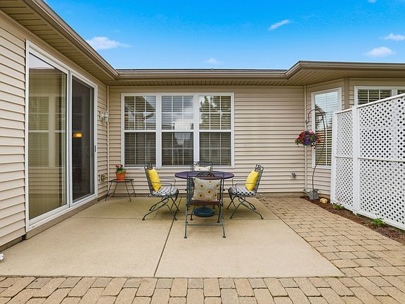 3rd image of 13372 Longmeadow Dr
