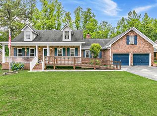 106 Retriever Ln, Summerville, SC 29485