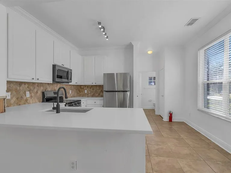 5152 Hawkstone Dr — Photo 29