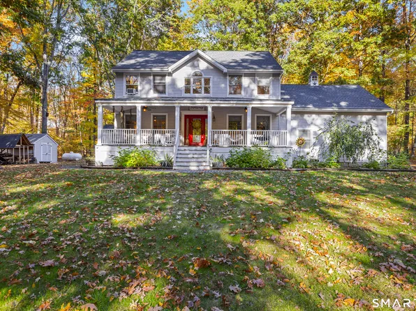 52 Smoke Rise Circle, Prospect, CT 06712