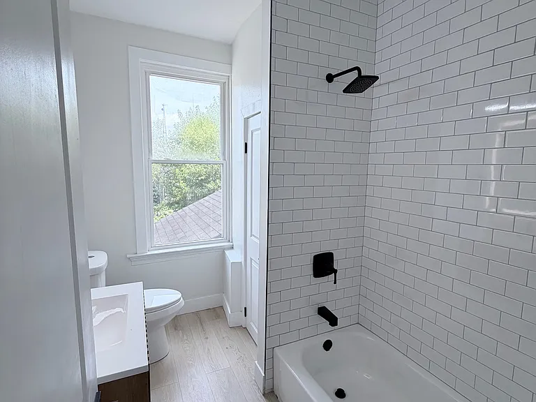 816 Purcell Ave — Photo 6