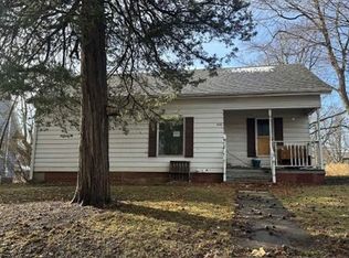 826 S Lafayette St, Macomb, IL 61455