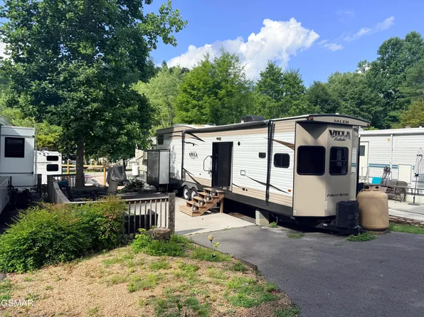 4229 E Pkwy Lot 98, Gatlinburg, TN 37738