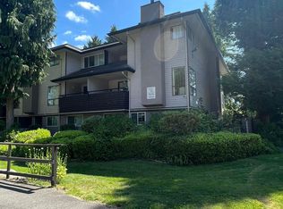 10600 Holly Park Ln, Surrey, BC V3R 6X9