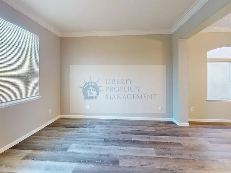 5249 Stonehart Ln — Photo 6