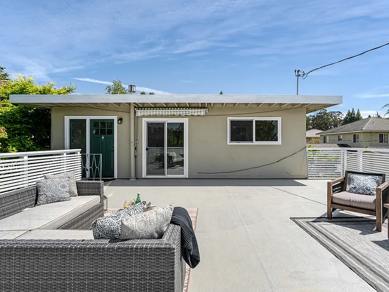 3140 Stanley Ave #B — Photo 9