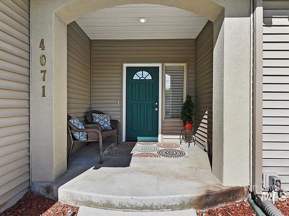 2nd image of 4071 N Bayou Ln