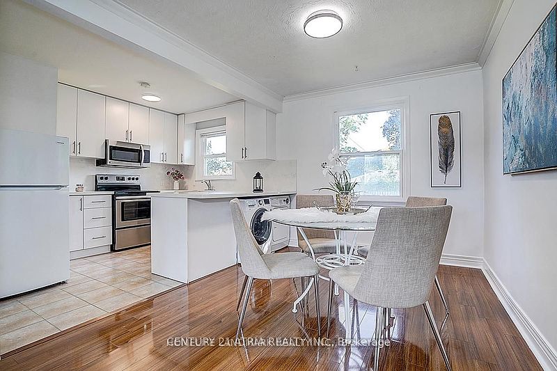 Toronto House for rent - 5 Bedrooms — photo 5