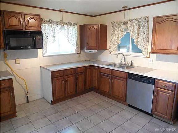 2nd image of 3990 Garfield Ave