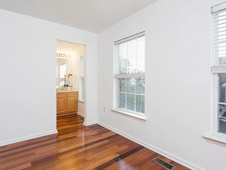 28 Sutton Ct — Photo 28