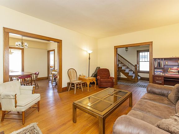 4th image of 537 River Ave
