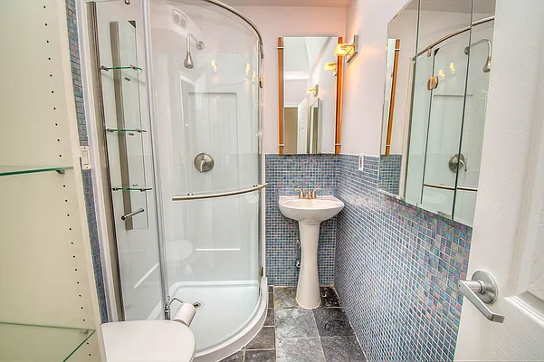 Sold by REMAX Elite | media 46