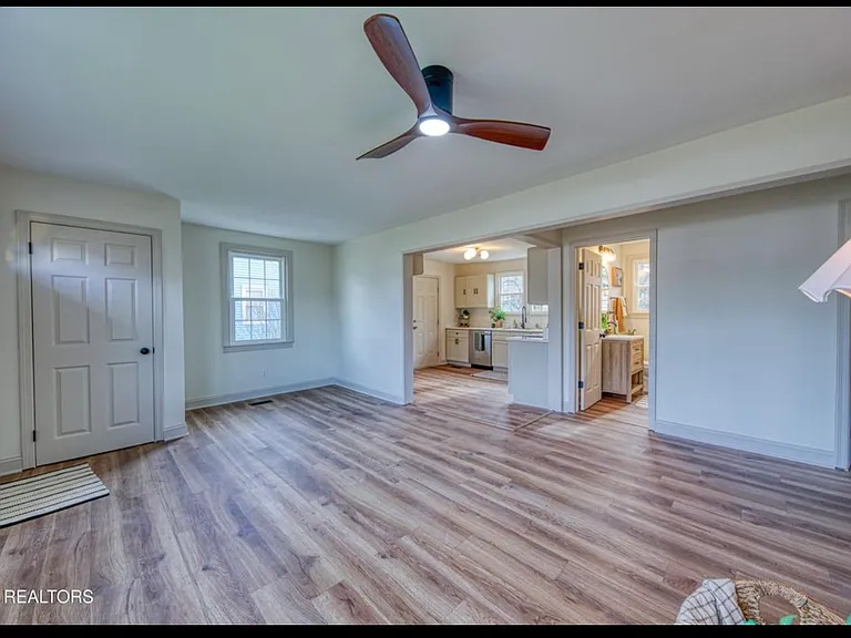 3206 Boright Dr — Photo 4