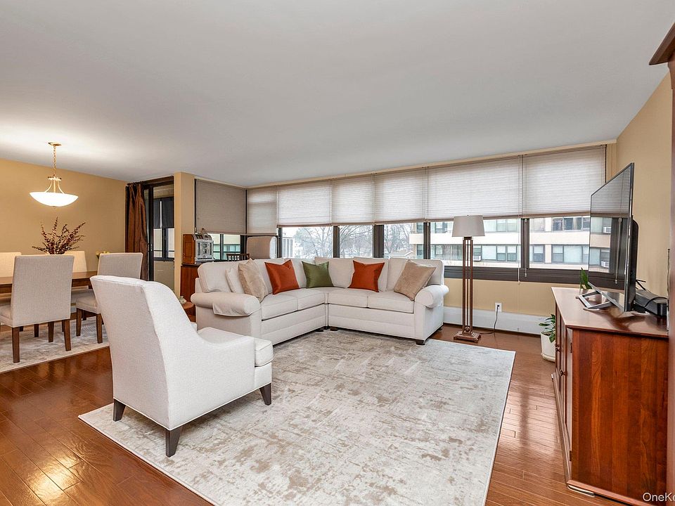 1st image of 162 20 9 Avenue #6C