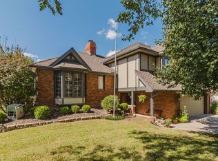 1829 S White Oak Cir, Wichita, KS 67207